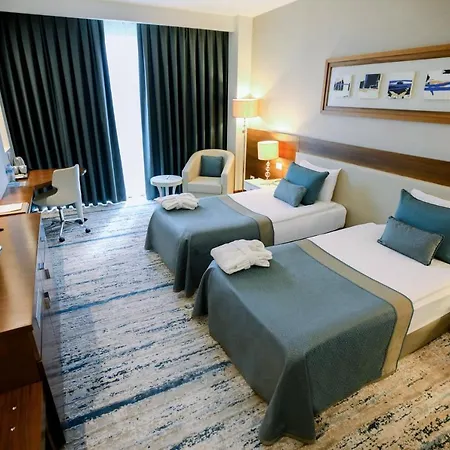 Hotel Baia 5*
